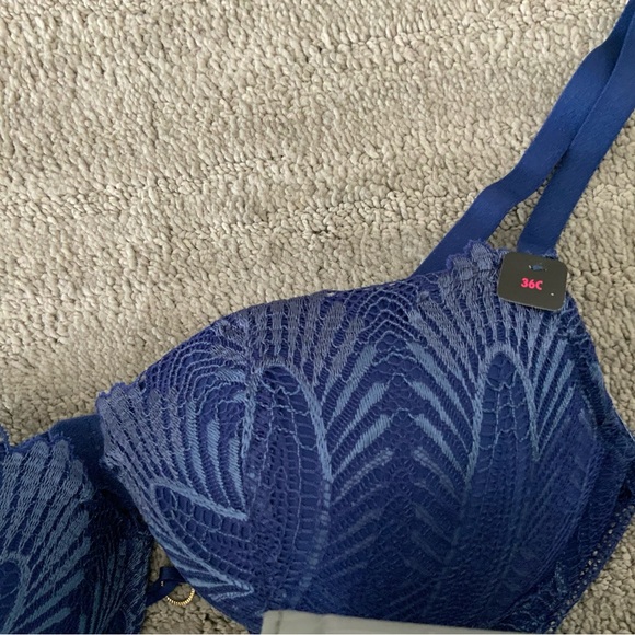 NWT La Senza Beyond Sexy classic plunge bra - Picture 2 of 5